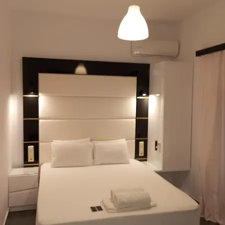 Spiros Rooms Kastrosikia Esterno foto