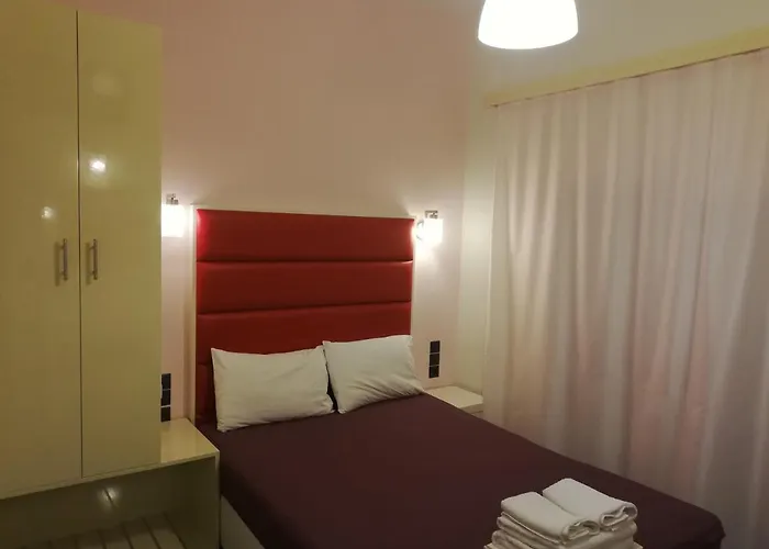 Spiros Rooms